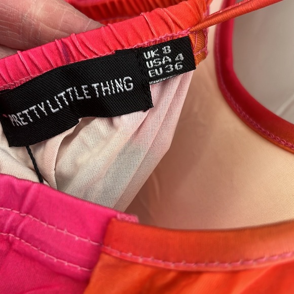 Prettylittlething | Abstract Print Asymmetrical Bodycon Dress - Picture 6 of 8